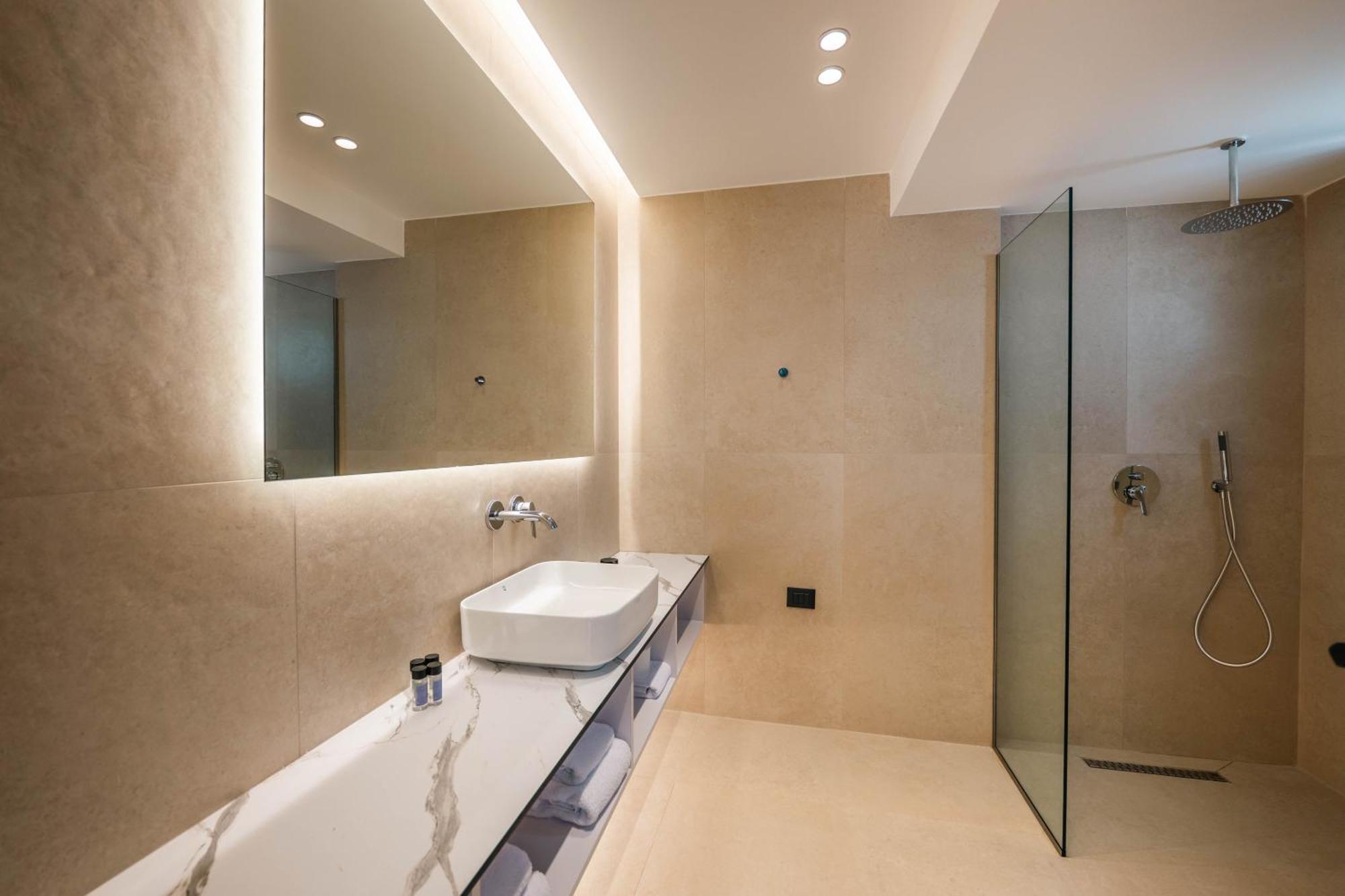 Austin Boutique Hotel Sarande Exterior photo
