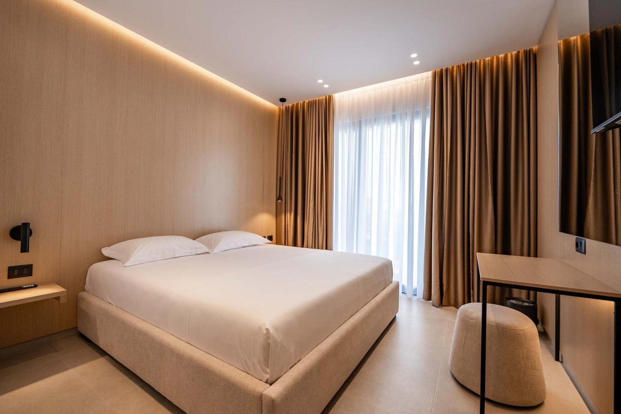 Austin Boutique Hotel Sarande Exterior photo